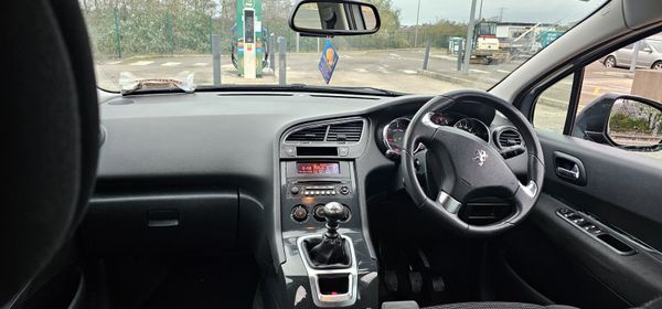 Peugeot 5008 Low KM   7 seats 373233247