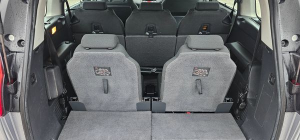 Peugeot 5008 Low KM   7 seats 373233254