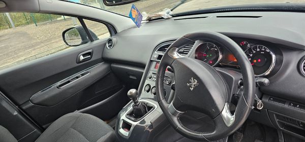 Peugeot 5008 Low KM   7 seats 373233252