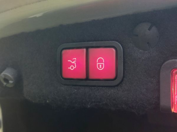 Mercedes C-Class Premium *SUNROOF* Automatic 2017 373245270