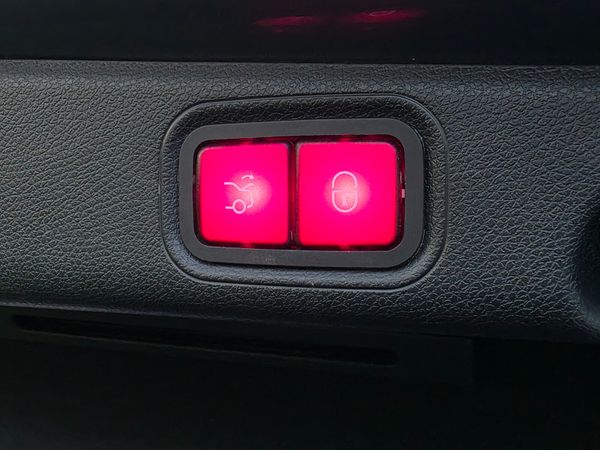 Mercedes E220 AMG Premium Plus *SUNROOF* 2017 373243687