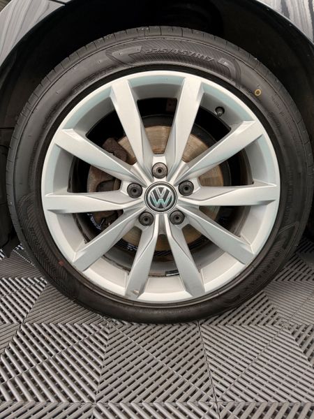 Now Reserved - Volkswagen Golf 2017(172) 373255873