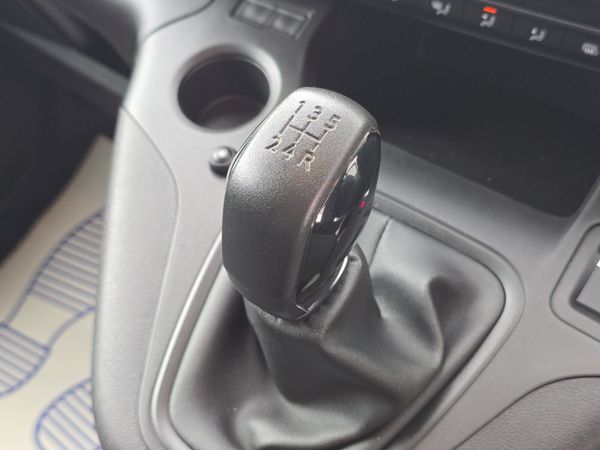 2022 PEUGEOT PARTNER NEW DOE AND LONG TAX 373289811