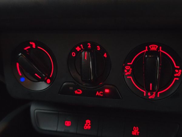 2015 AUDI A1 1.6 TDI SPORT 373289882