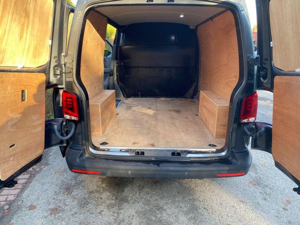 Volkswagen Transporter 2022 373281239