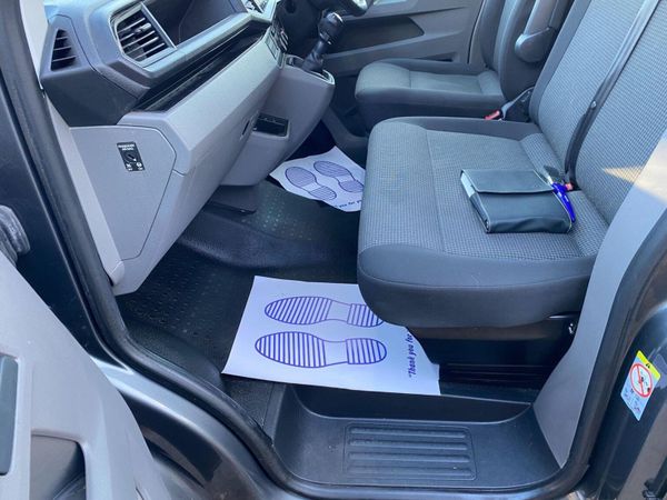 Volkswagen Transporter 2022 373281231