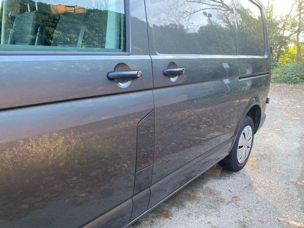 Volkswagen Transporter 2022 373281232