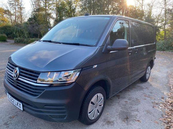 Volkswagen Transporter 2022 373281233