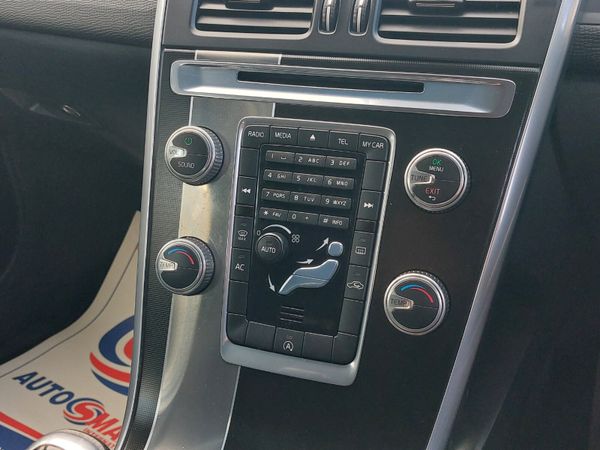 Volvo XC60 R-Design *New NCT* 2014 373290654