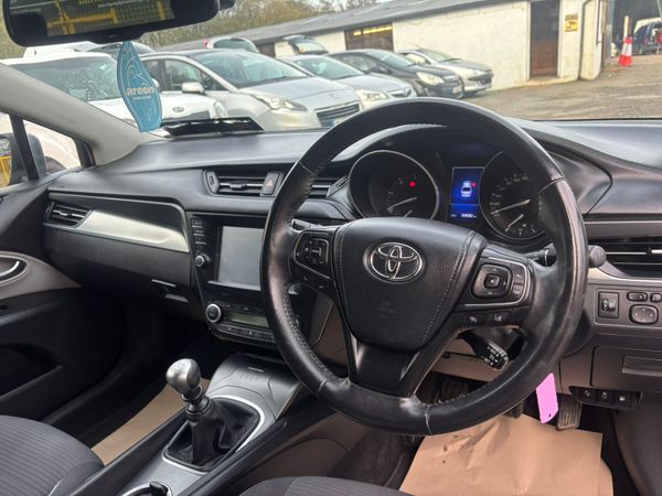 Stunning Low Mileage Toyota Avensis NCT Tax 373316131