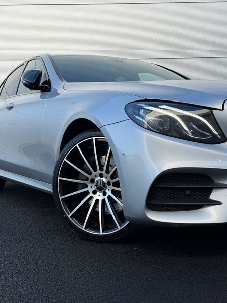 Mercedes-Benz E220d AMG NightPack 373334161