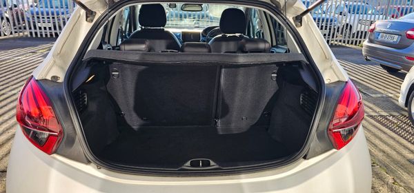 2016 Peugeot 208 GT Line 373357292