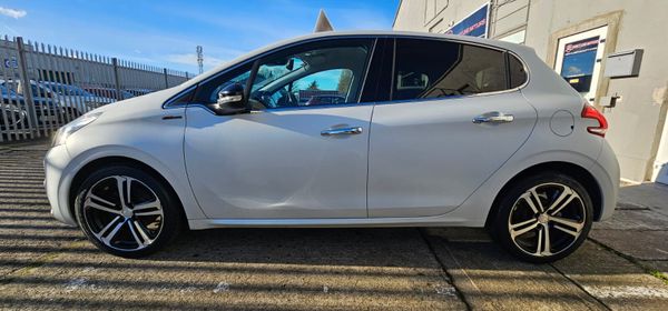 2016 Peugeot 208 GT Line 373357300