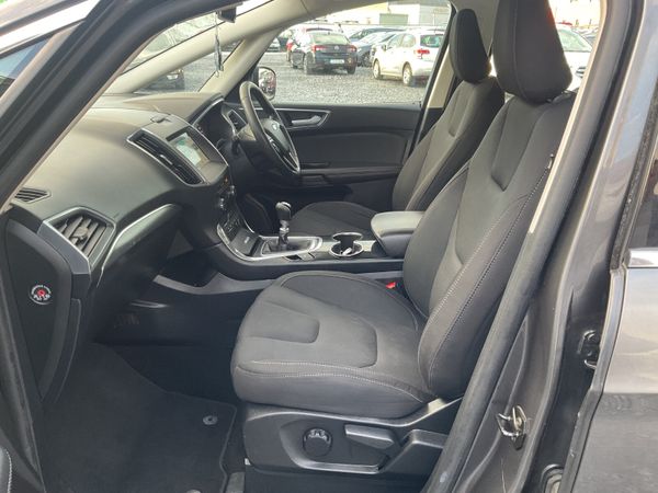 FORD S-MAX 7 SEATER 1 OWNER NEW NCT 1/28 373369453