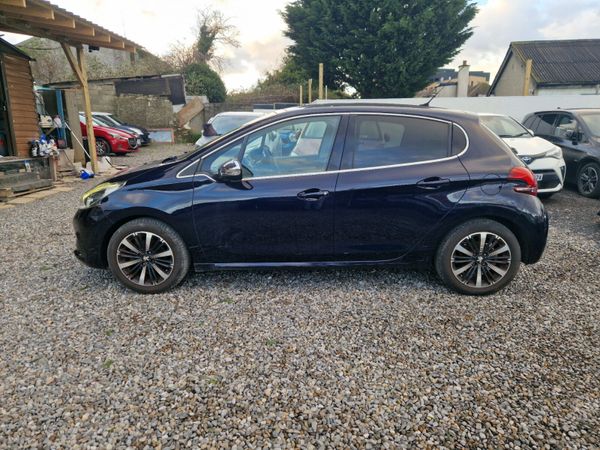 2017 Peugeot 208 Pan Sunroof| 1.2 Petrol Auto 373371471