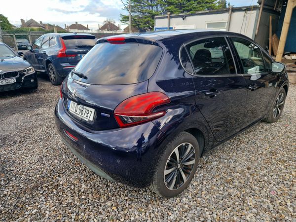 2017 Peugeot 208 Pan Sunroof| 1.2 Petrol Auto 373371491