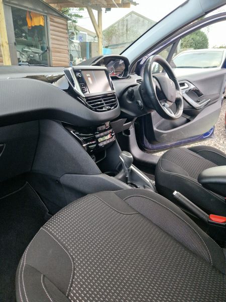 2017 Peugeot 208 Pan Sunroof| 1.2 Petrol Auto 373371506