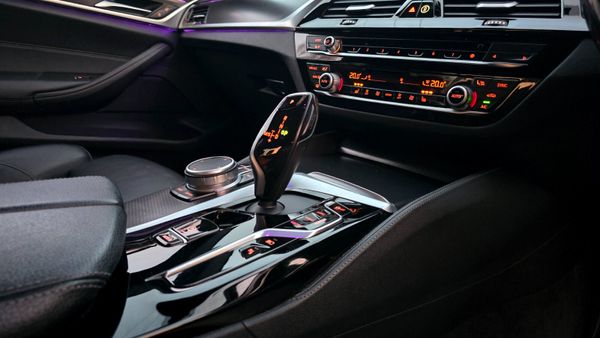 🔥2021 BMW 530e M-sport Automatic Petrol plug in H 373384748