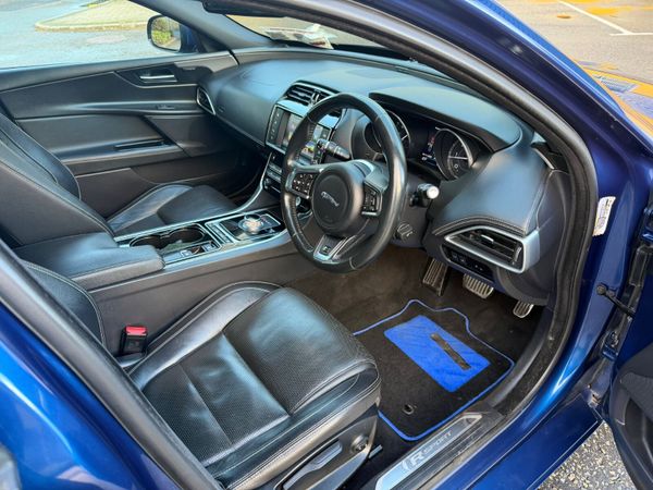 Jaguar XE 2.0D R-Sport Automatic 373389602