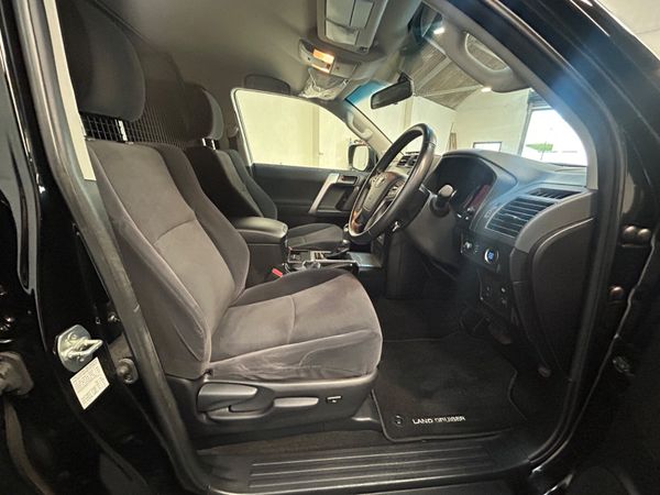 241 TOYOTA LANDCRUISER LWB 2.8 AUTO = IMMACULATE = 373381825