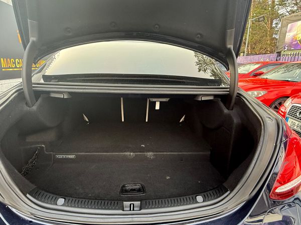 Mercedes-Benz E-Class 2017 373415810