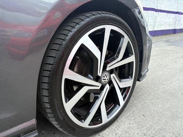 Volkswagen Golf GTD 2018 373411577