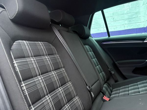 Volkswagen Golf GTD 2018 373411581