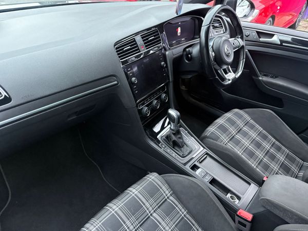 Volkswagen Golf GTD 2018 373411583