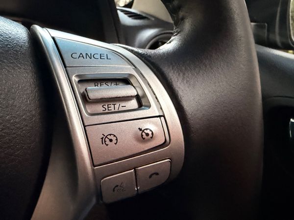 Nissan Navara 2016 Crew Cab Pick Up 373429324