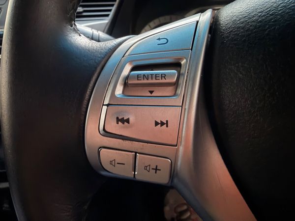 Nissan Navara 2016 Crew Cab Pick Up 373429325