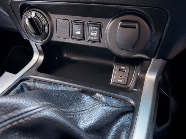 Nissan Navara 2016 Crew Cab Pick Up 373429322