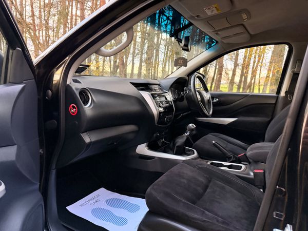 Nissan Navara 2016 Crew Cab Pick Up 373429331