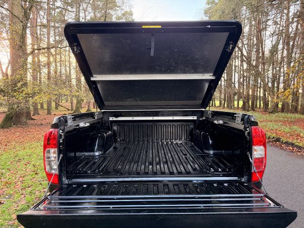 Nissan Navara 2016 Crew Cab Pick Up 373429344