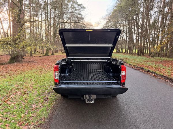 Nissan Navara 2016 Crew Cab Pick Up 373429341