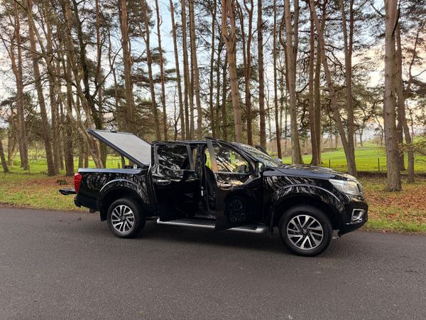 Nissan Navara 2016 Crew Cab Pick Up 373429373