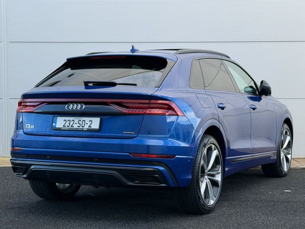232 Audi Q8 60 TFSI e Competition 373433904