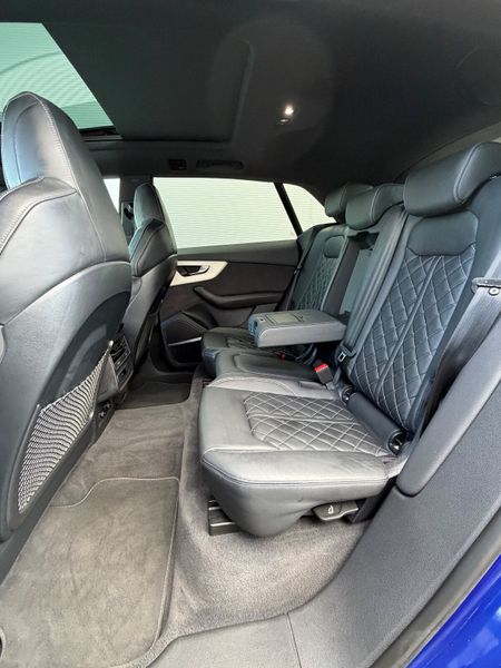 232 Audi Q8 60 TFSI e Competition 373433987