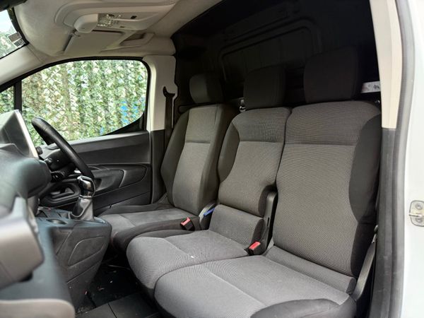 Toyota Proace City 1.5d SWB 373444491