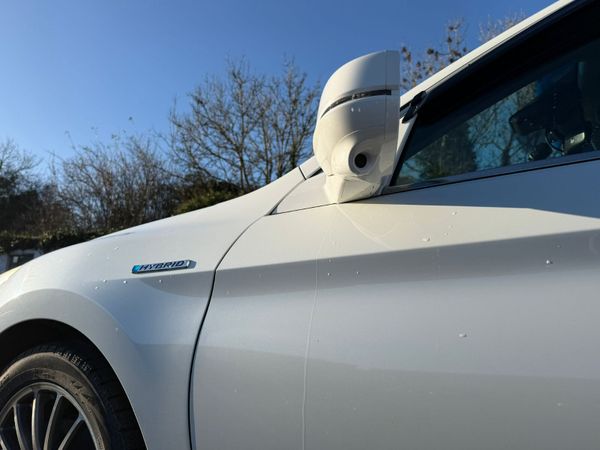 17 Honda Accord 2.0 hybrid auto very top spec 373458945