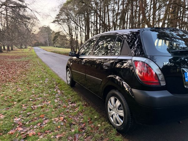Kia Rio 2009 1.4 Hatchback Low Mileage 373484072