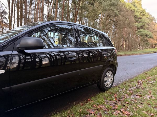 Kia Rio 2009 1.4 Hatchback Low Mileage 373484115
