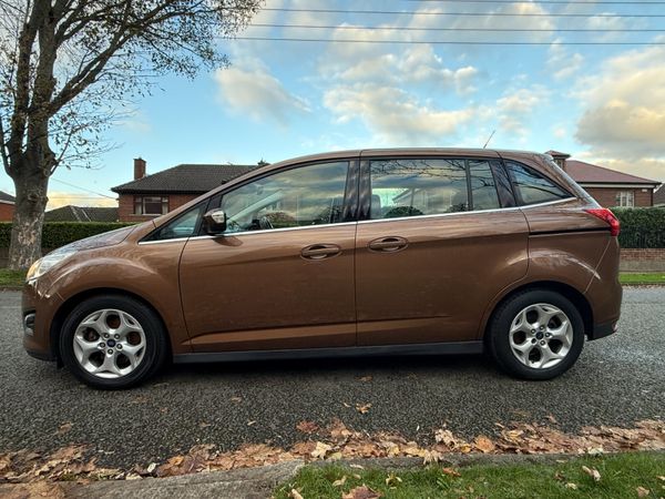 Stunning Ford C-Max 7 Seater.  2-year Warranty. 373487566