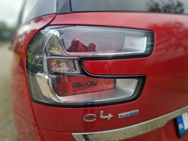 GRAND PICASSO 2 LTR, 2 YR WARRANTY, VERY HIGH SPEC 373481030