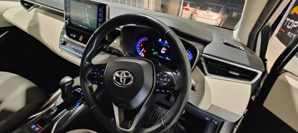 201 - Toyota Corolla 1.8 Petrol Hybrid NCT 2028 373491720