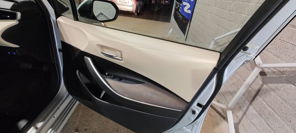 201 - Toyota Corolla 1.8 Petrol Hybrid NCT 2028 373491734