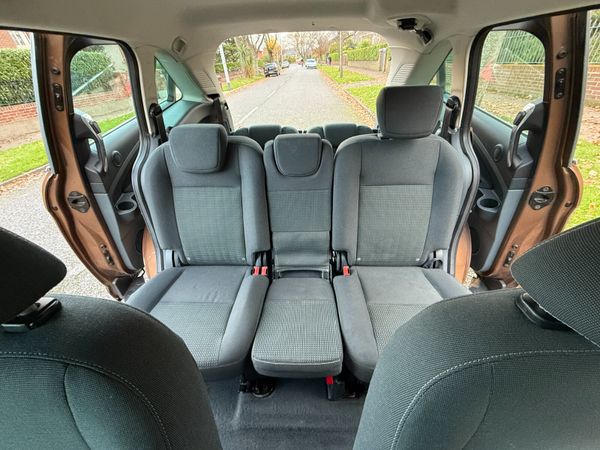 Ford Grand C-Max. 7 Seater.  2-year Warranty. 373492155