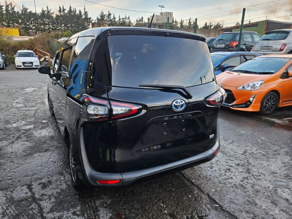 2015 Toyota Sienta 1.5 Hybrid Auto / 7 Seater 373511694