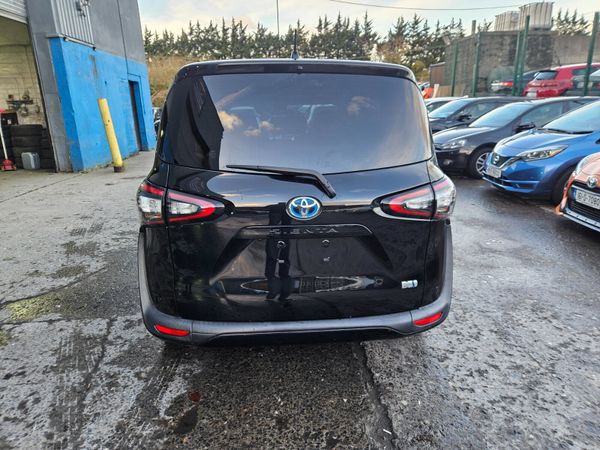 2015 Toyota Sienta 1.5 Hybrid Auto / 7 Seater 373511703