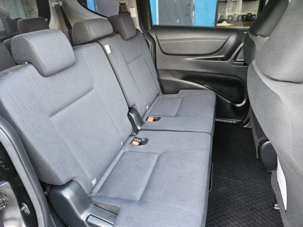 2015 Toyota Sienta 1.5 Hybrid Auto / 7 Seater 373511717