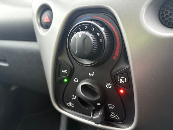 Peugeot 108 2016 1.0L petrol 373556138